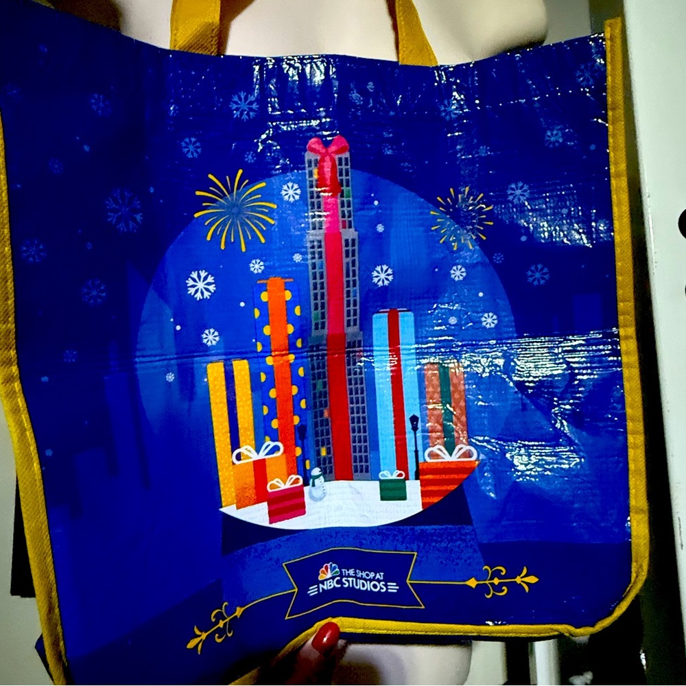 NBC Studios NYC Manhattan Holiday Tote - OS